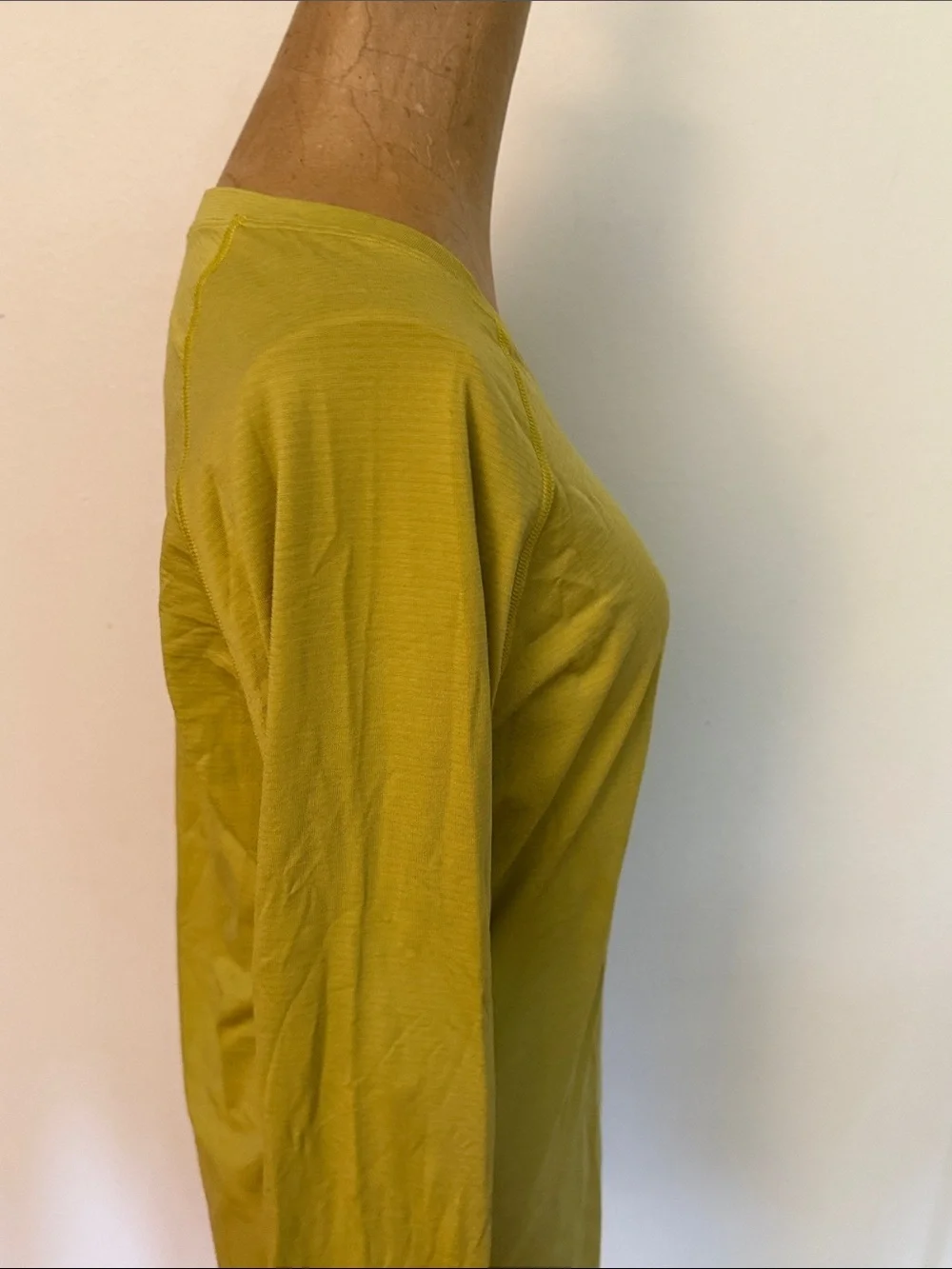 Lululemon sz 10 Swiftly Tech Chartreuse Lightweight Long-Sleeve Top great cond